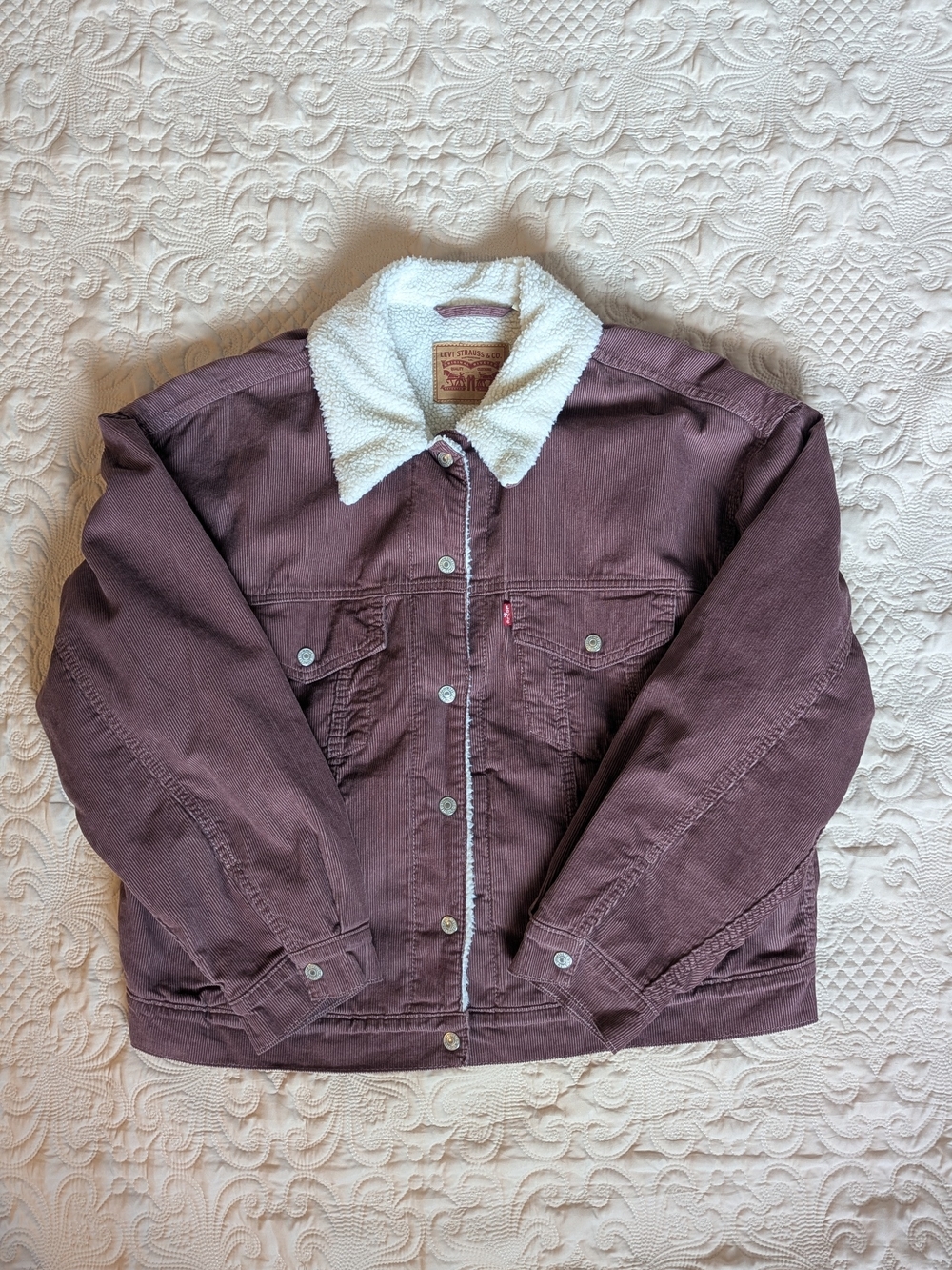 Levi's Women's Sherpa-Lined Corduroy Jacket in Dusty Rose - Picture 2 of 5